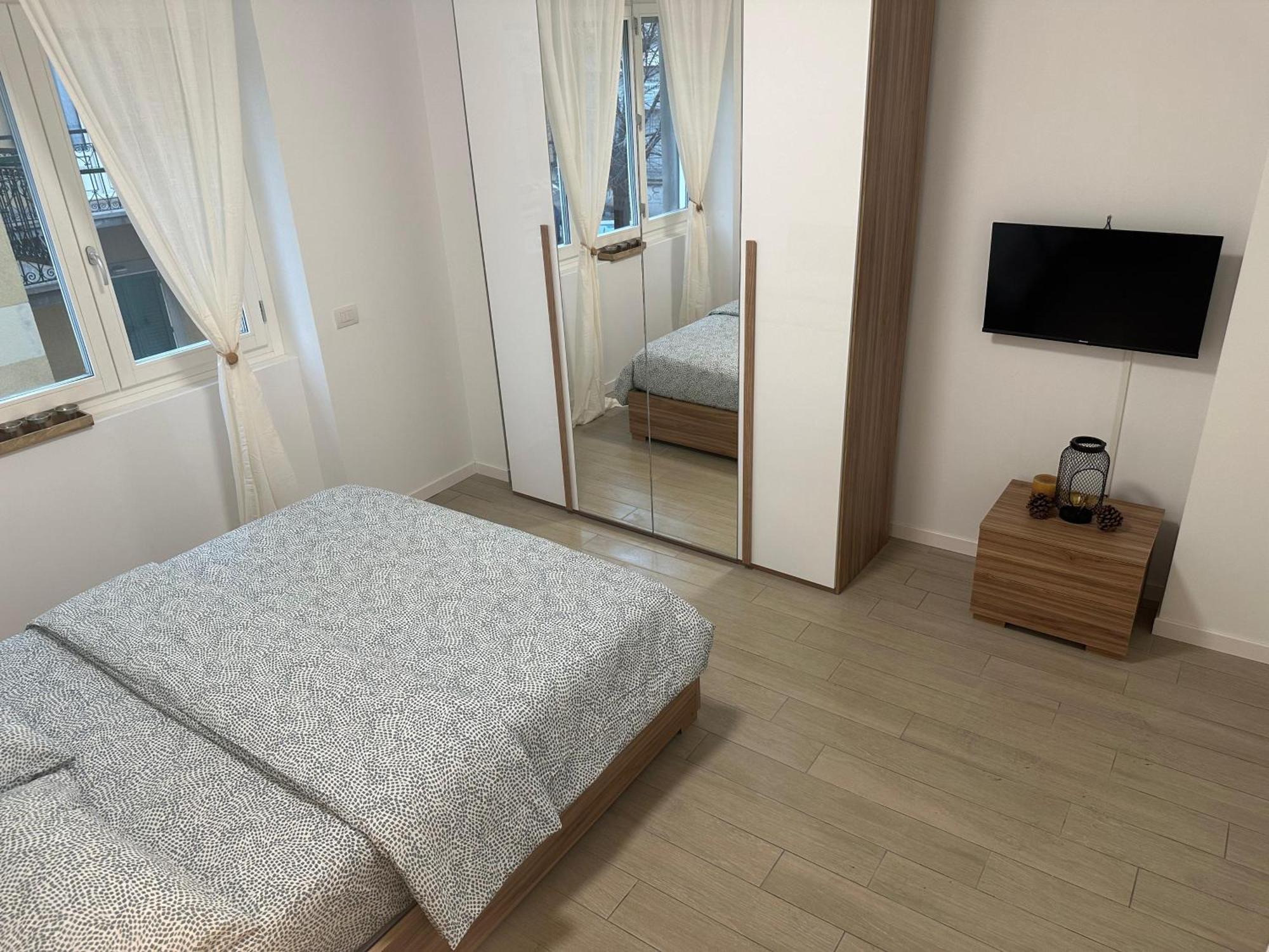 Casa Ideale Tim Appartmanti Moderni Vicina Al Centro Lecco Dış mekan fotoğraf