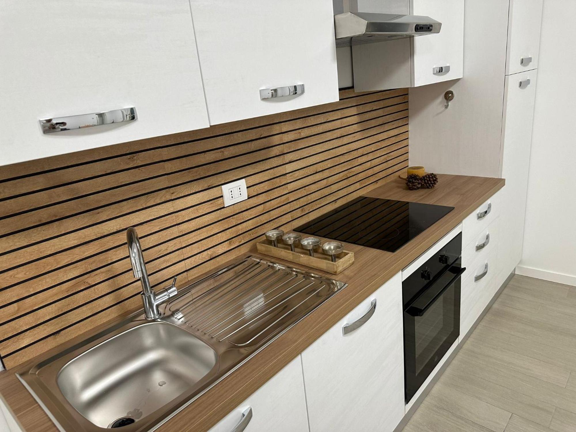 Casa Ideale Tim Appartmanti Moderni Vicina Al Centro Lecco Dış mekan fotoğraf
