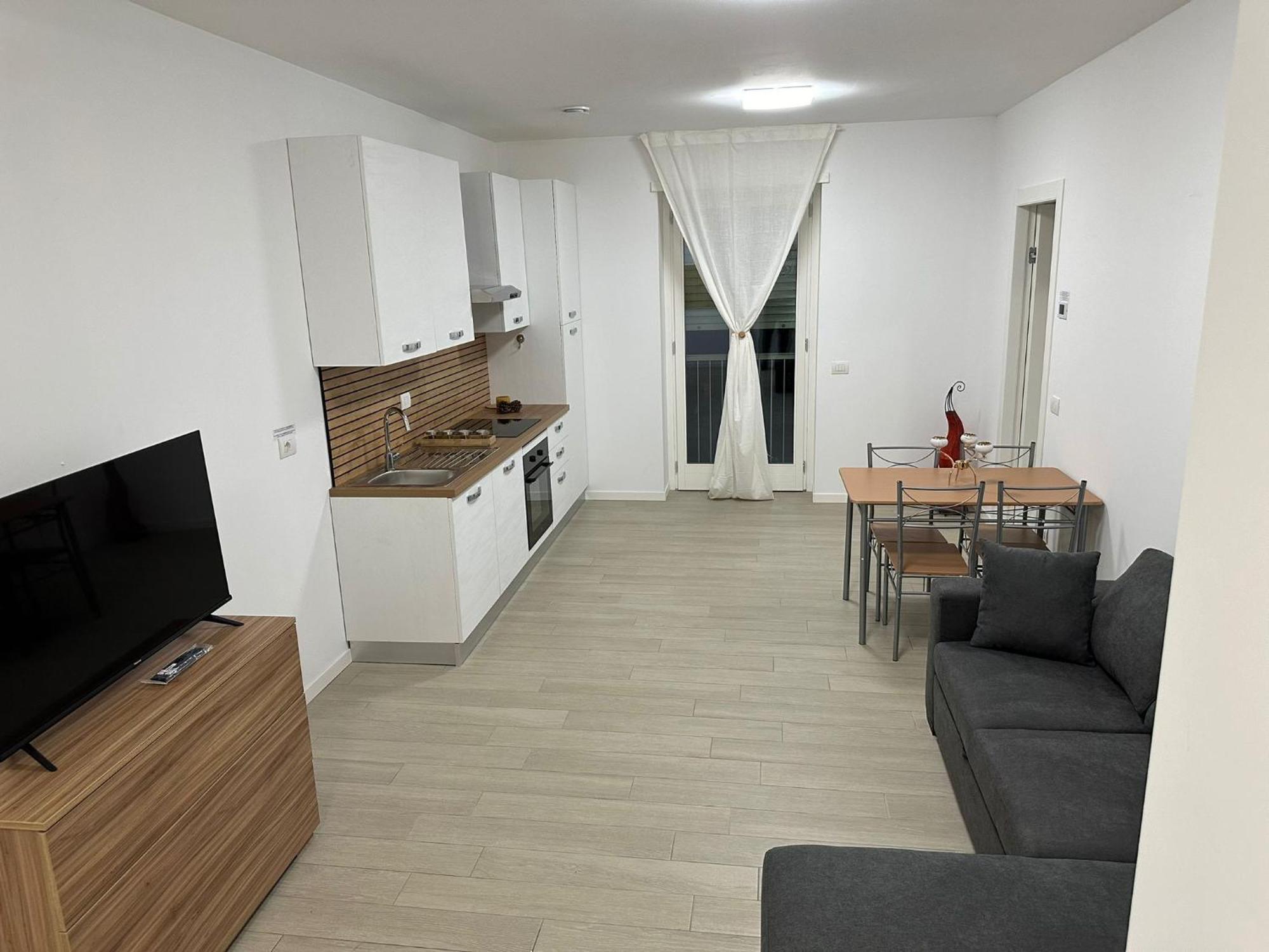 Casa Ideale Tim Appartmanti Moderni Vicina Al Centro Lecco Dış mekan fotoğraf