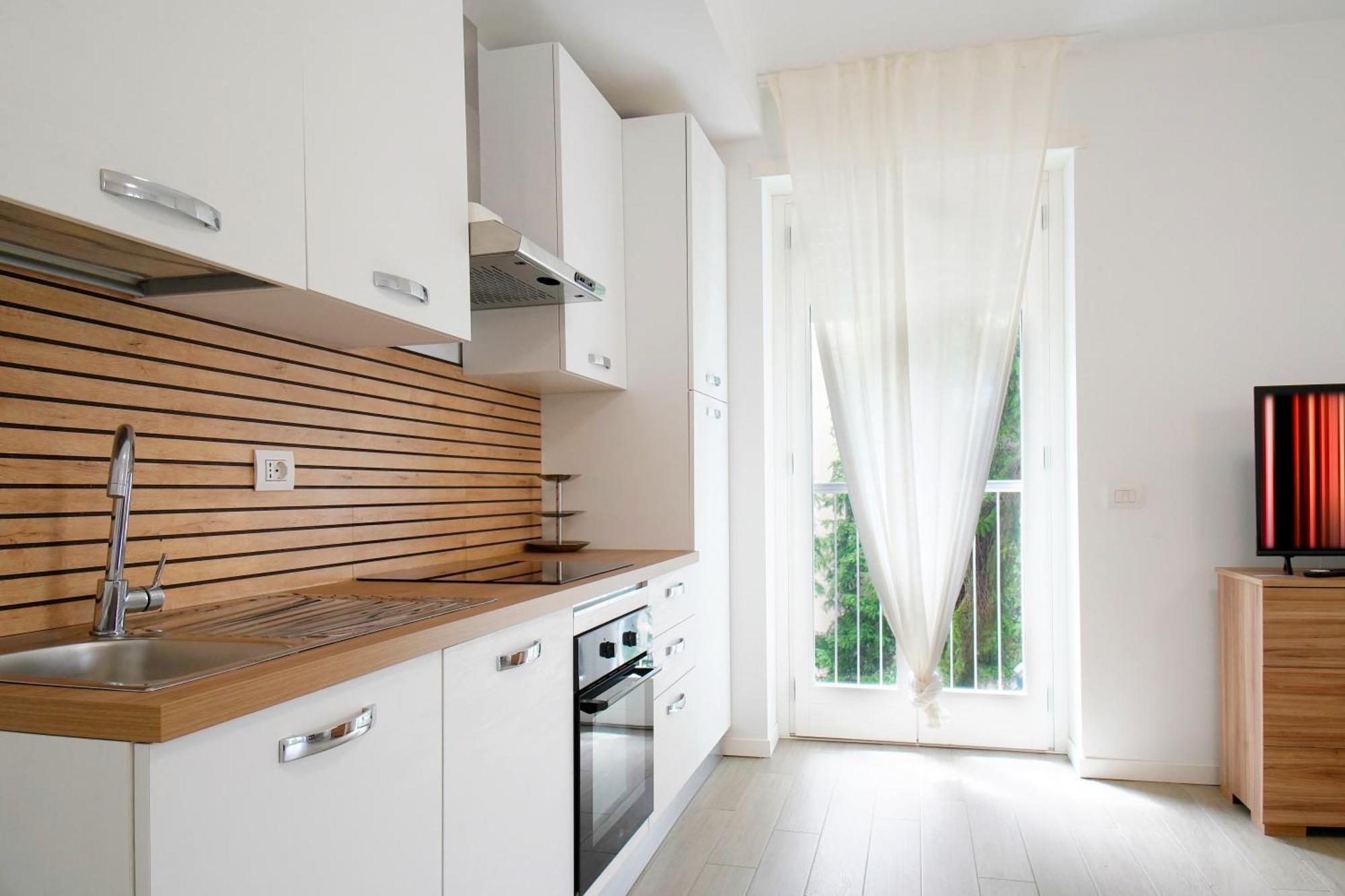 Casa Ideale Tim Appartmanti Moderni Vicina Al Centro Lecco Dış mekan fotoğraf