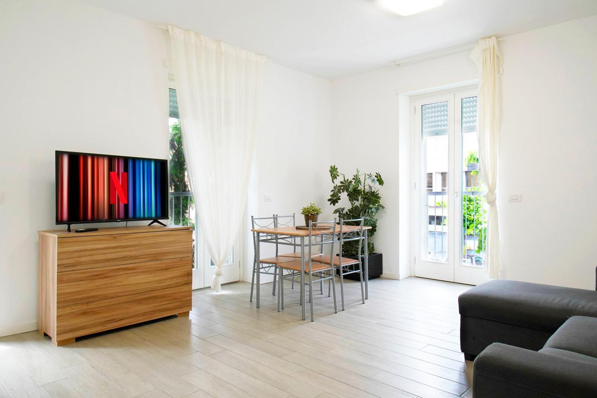 Casa Ideale Tim Appartmanti Moderni Vicina Al Centro Lecco Dış mekan fotoğraf
