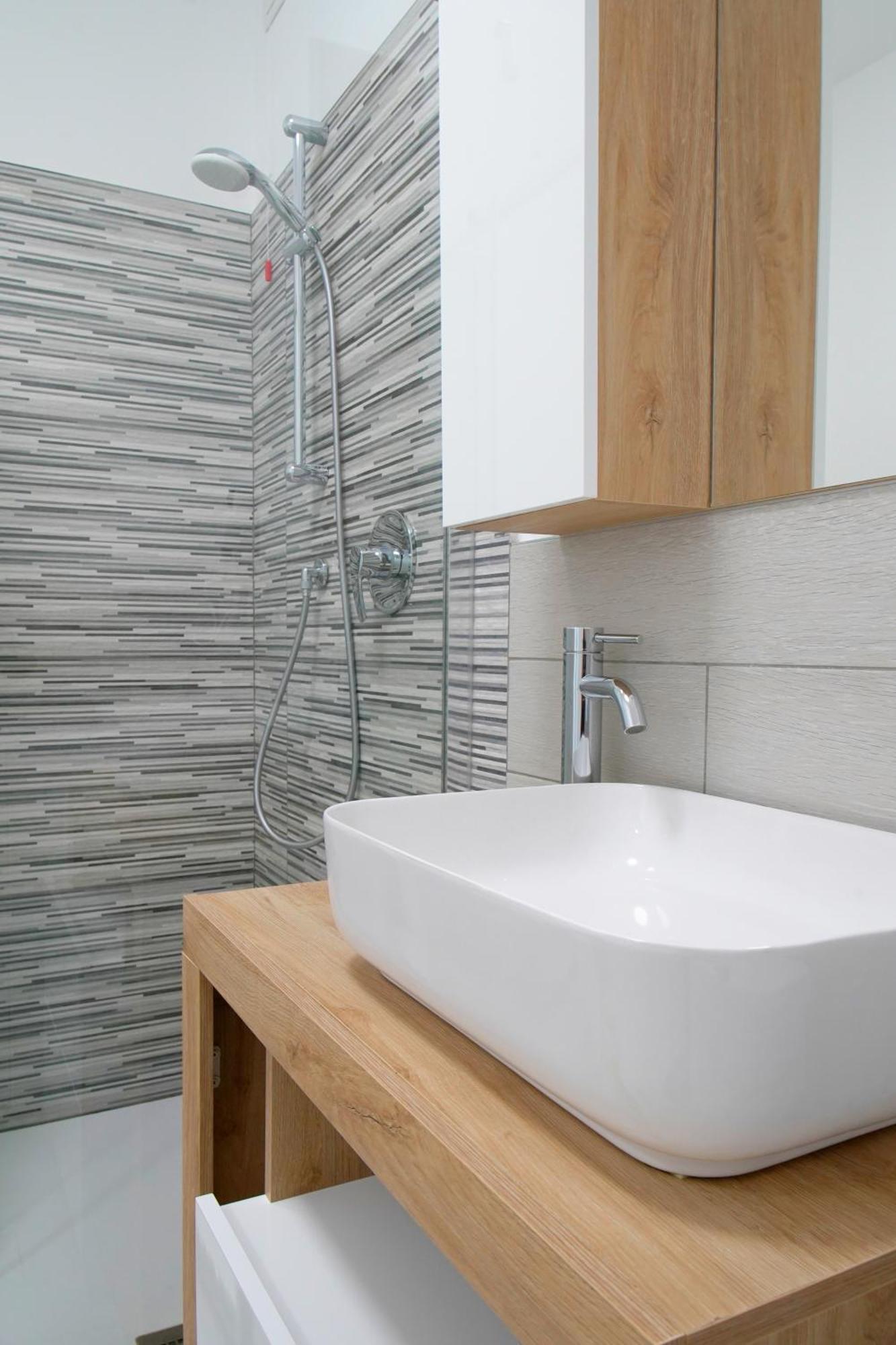 Casa Ideale Tim Appartmanti Moderni Vicina Al Centro Lecco Dış mekan fotoğraf